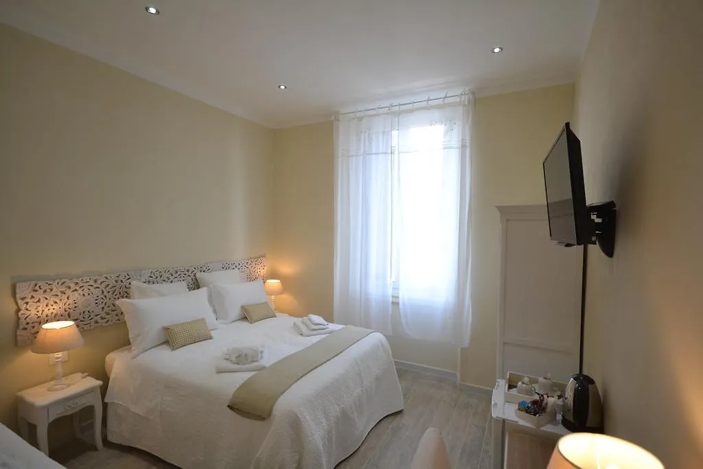 Affittacamere Casa Dane' La Spezia 3*,  Italy